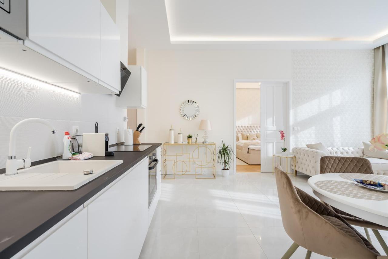 Bpr Etienne Charming Apartment Будапеща Екстериор снимка