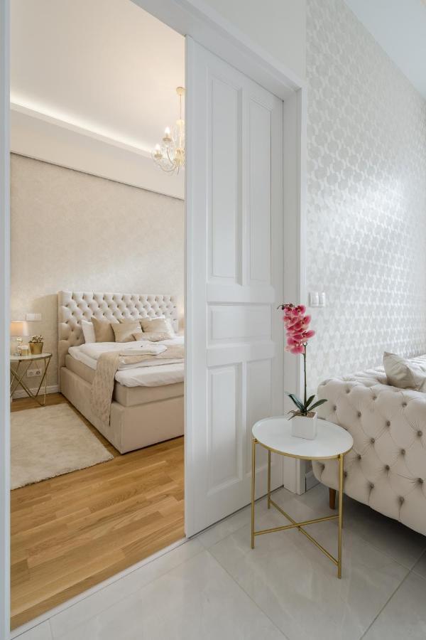 Bpr Etienne Charming Apartment Будапеща Екстериор снимка