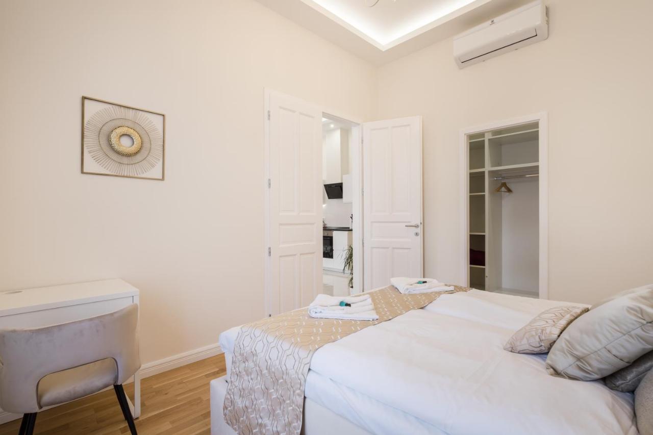 Bpr Etienne Charming Apartment Будапеща Екстериор снимка